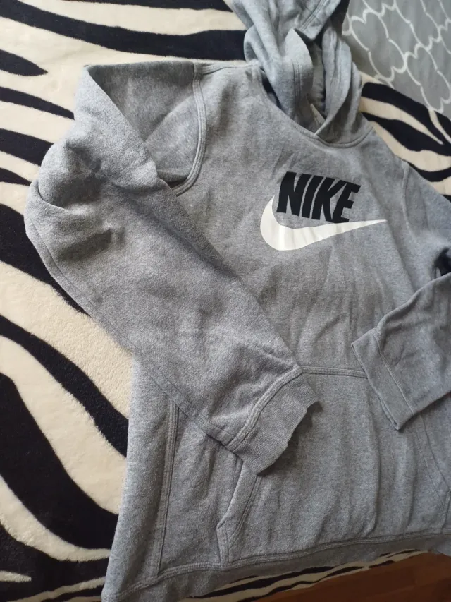 Sudadera Nike Gris