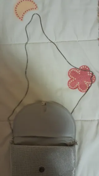 Bolso de mano plateado