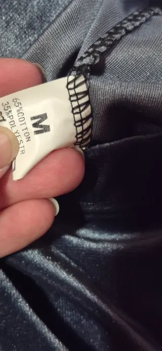 Mallas grises con brillo y rayas laterales