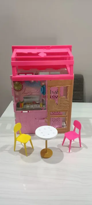 Casita Barbie Cocina y Comedor