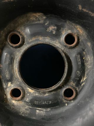 Rueda de repuesto ford Continental 125/80/15