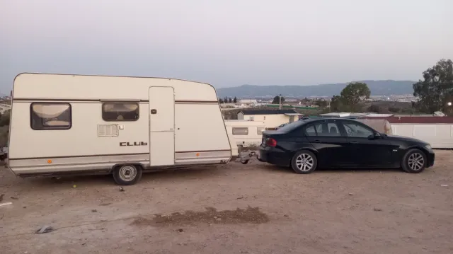 Caravana menos de 750kg con documentación