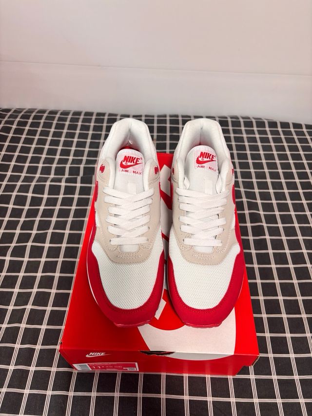 Nike Air Max 1 Beige y Rojo