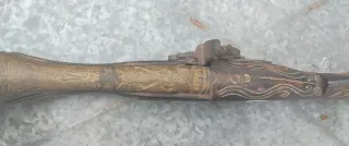 Riproduzione pistola antica decorata cm 41