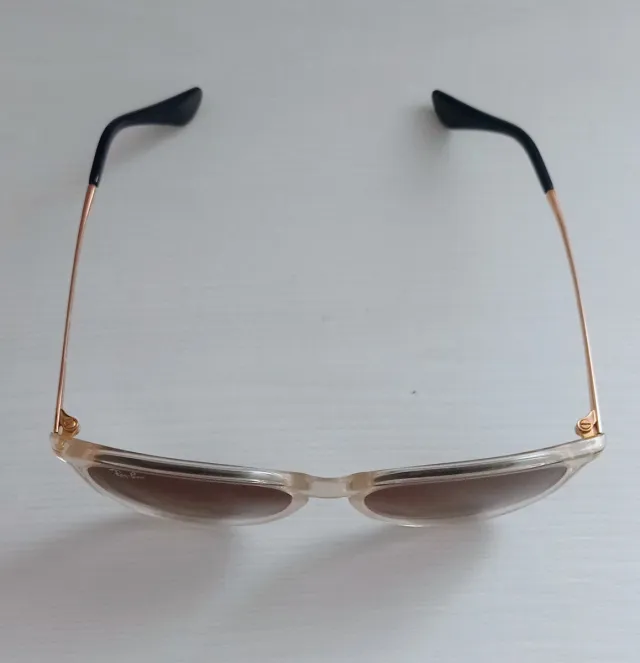 Gafas de sol Ray-Ban Beige y Marrón junior.