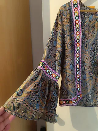 Chaqueta Veraniega Estampada con Bordados