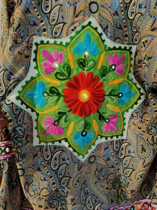 Chaqueta Veraniega Estampada con Bordados