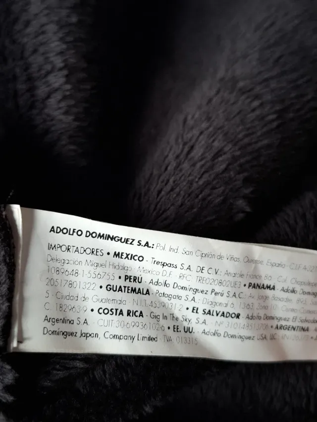 Parka Adolfo Dominguez forrada negra