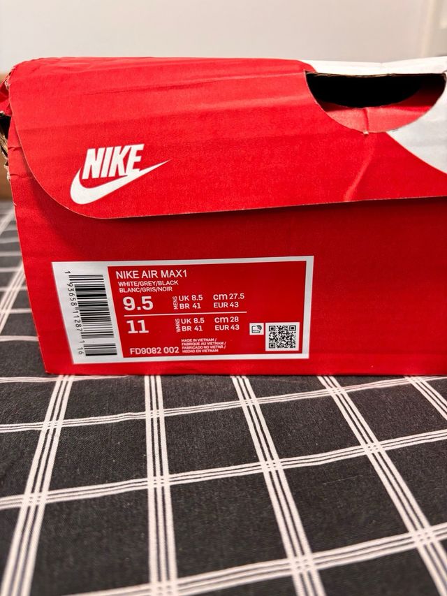 Nike Air Max 1 Gris y Blanco