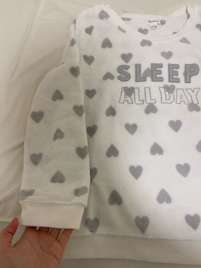 Pijama Corazones Gris y Blanco