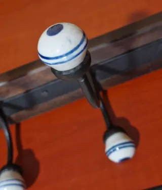 Perchero madera y cerámica con 4 ganchos