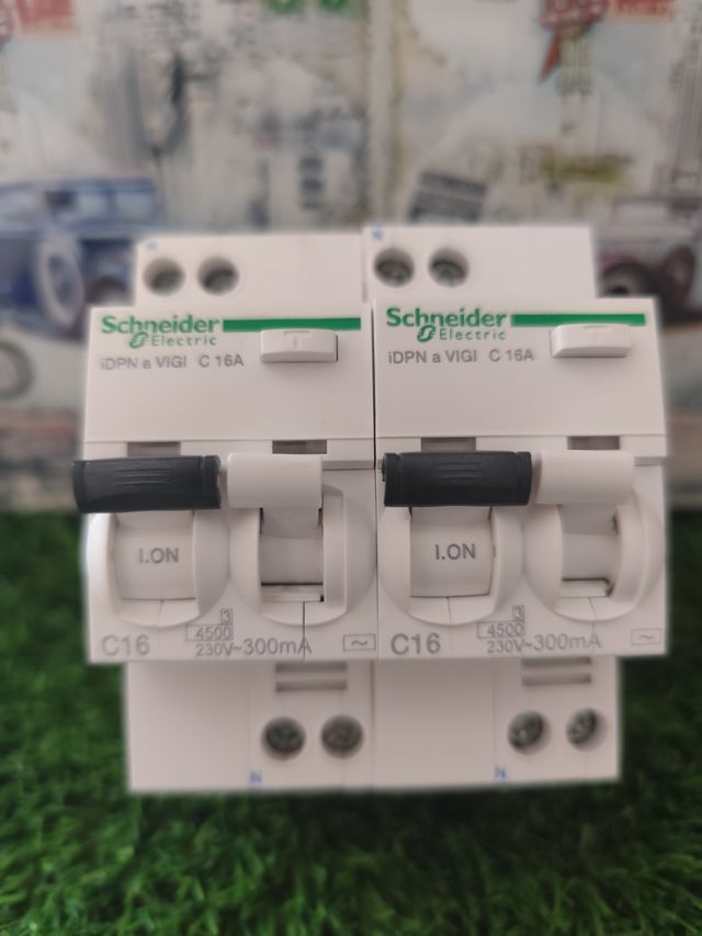 2x Interruptores Schneider 16A 300mA