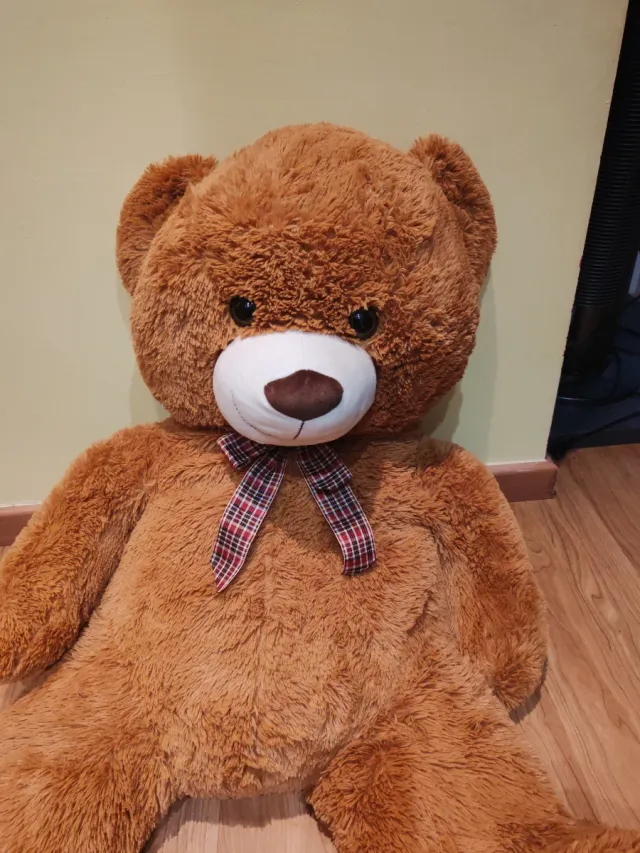 Oso de peluche grande marrón