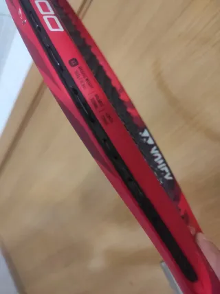 Raqueta Yonex VCORE 100 Roja