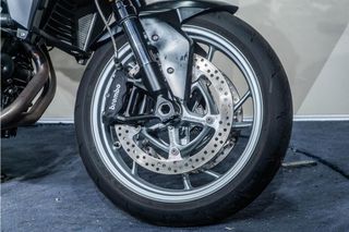 BMW F 900 R REESTRENO * IMPECABLE *. QUICK SHIFT * MODOS DE CONDUCCION *