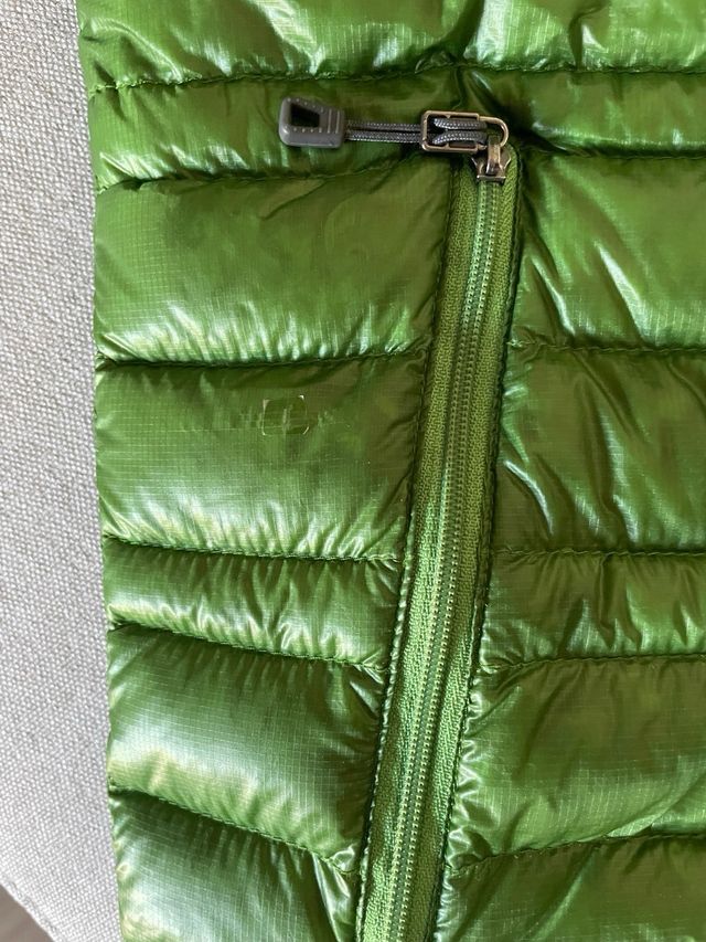 Chaqueta de pluma Patagonia verde con capucha