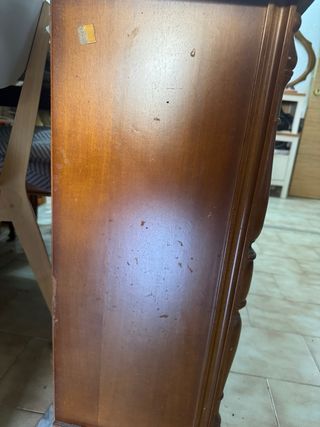 Aparador de madera y mármol