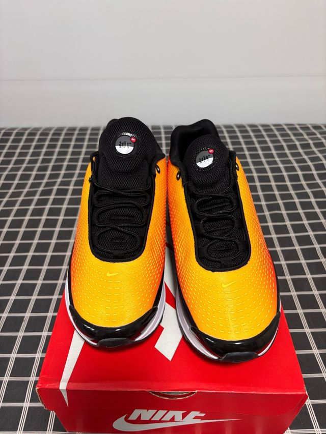 Nike Air Max DN Naranja y Negro