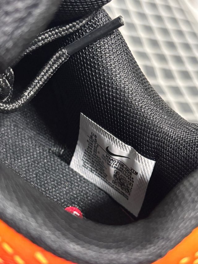 Nike Air Max DN Naranja y Negro