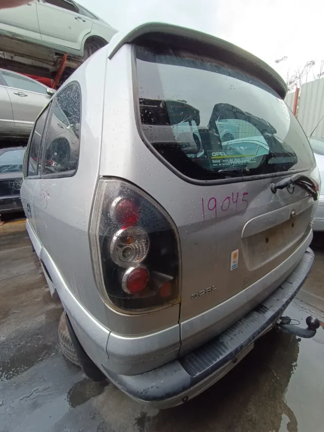 Piloto trasero izquierdo Opel Zafira A