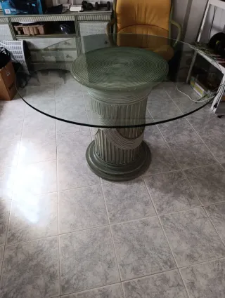 Conjunto mesas mimbre y cristal