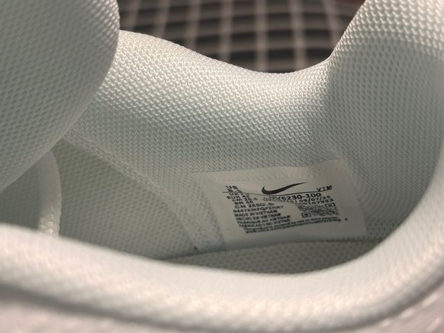 Nike Air Max DN Blanco y Dorado