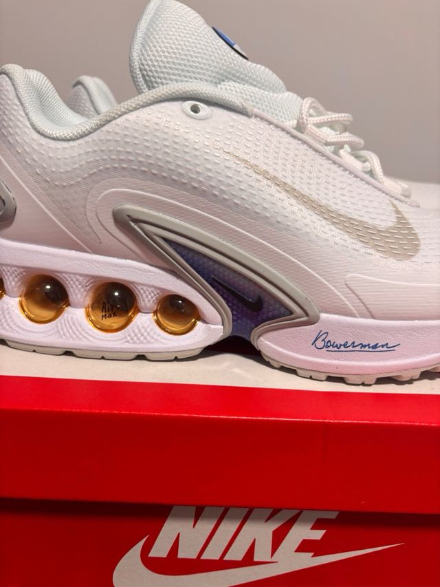 Nike Air Max DN Blanco y Dorado
