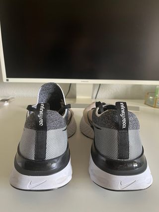 Nike React Infinity Run Flyknit