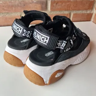 Sandalias Munich Mujer Negras y Blancas