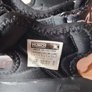 Sandalias Munich Mujer Negras y Blancas