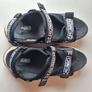 Sandalias Munich Mujer Negras y Blancas
