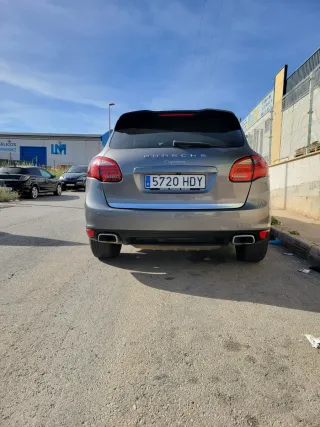 Porsche Cayenne 2011
