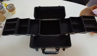 Maletín de maquillaje negro