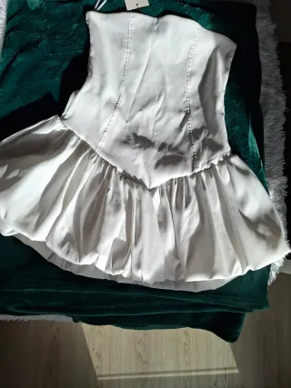 Vestido Zara blanco corto