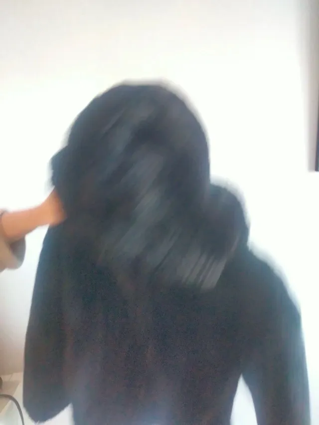 Chaqueta de pelo negra con capucha