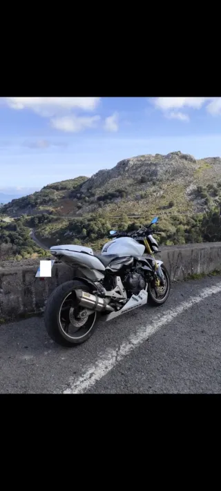 Honda CB 600F Hornet 2008 con extras