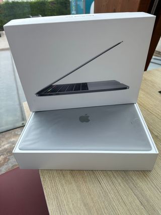 MacBook Pro 13 Touch Bar y Touch ID