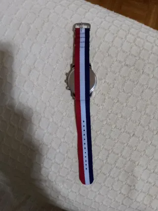 Reloj Migeer Nuevo Multicolor y Plateado