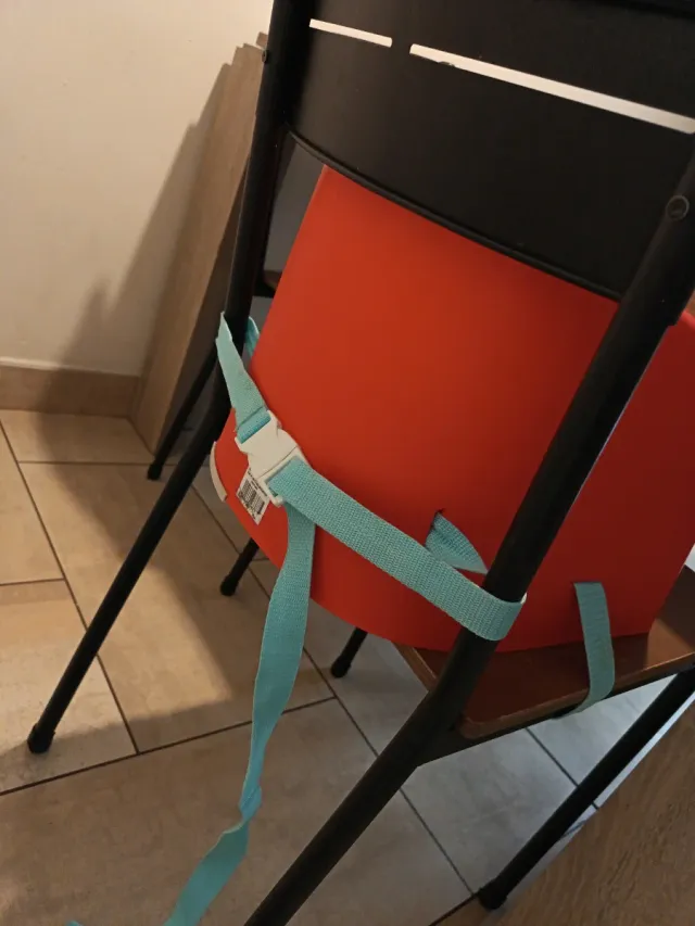 Pack mesa con alza y platos +libro regalo