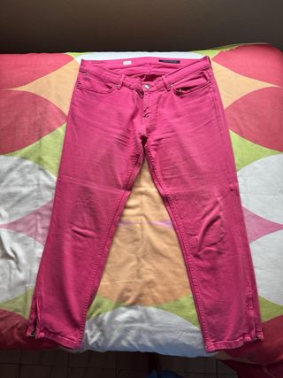 Pantalones vaqueros mujer Tommy Hilfiger rosas.