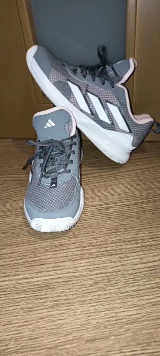 Zapatillas Adidas Grises y Rosas Talla 38