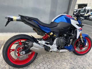 Dasmoto vende BMW F900R  - NUEVA A MATRICULAR 2025