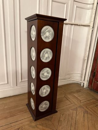 Torre para CDs de madera