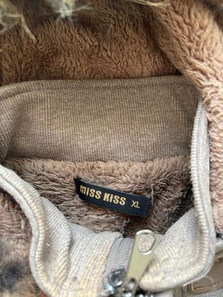 Giacca con cappuccio e pelliccia