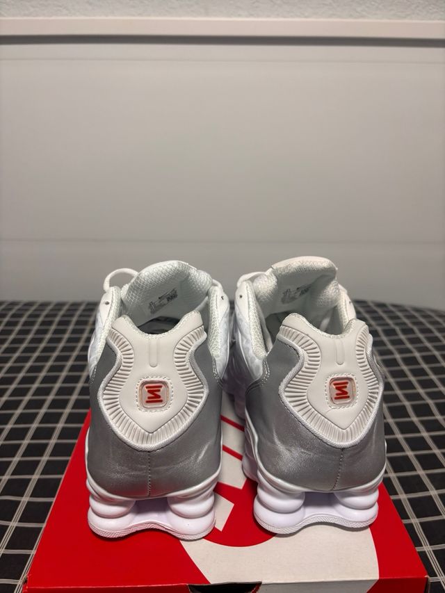 Nike Shox TL Plata y Blanco