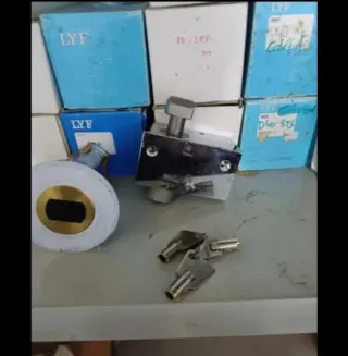 Cerradura de persiana enrollable con llaves Da