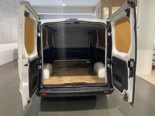 Nissan NV300 Furgón 2.0dCi L2H1 1.2T Comfort 120cv - GARANTIA FÁBRICA 03/2025