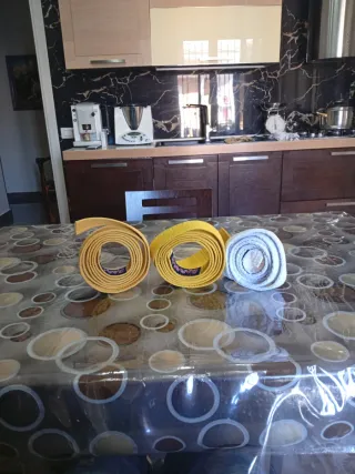 Set 3 cinture taekwondo: 2 arancioni, 1 bianca