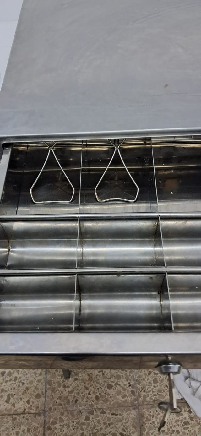 Caja registradora metálica