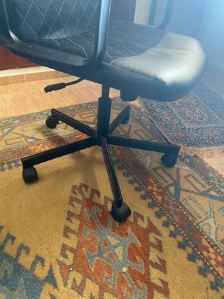 Silla de oficina con ruedas